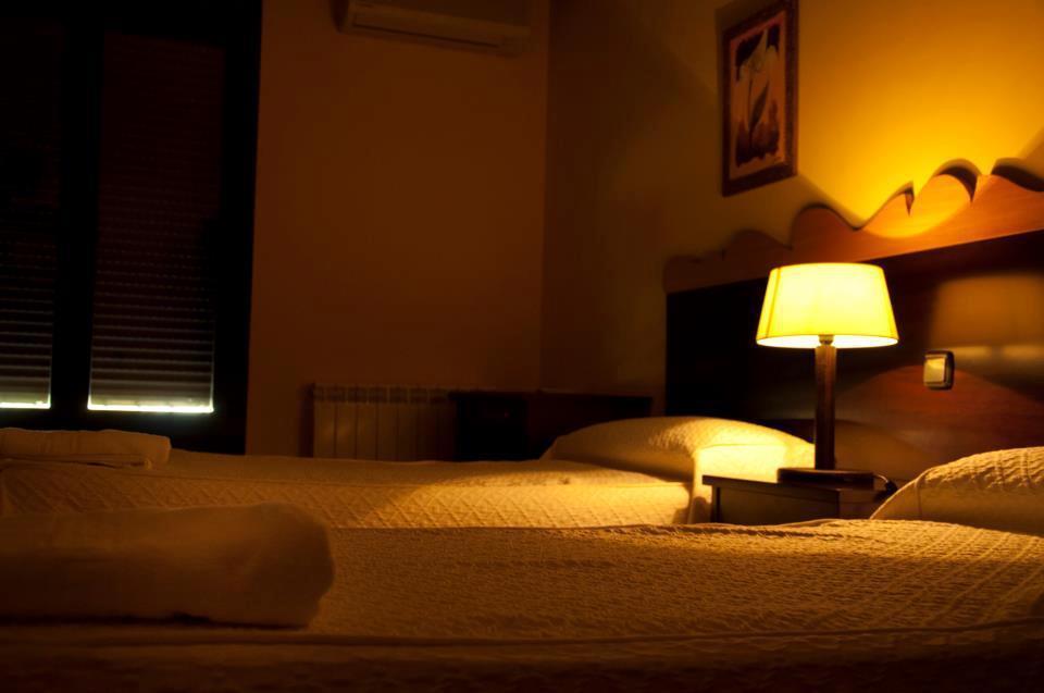 Hotel El Comendador Anon Room photo